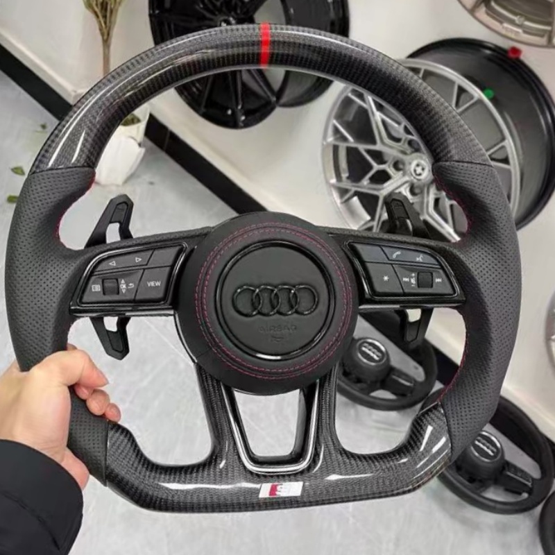 Carbon fiber steering wheel suitable for car modification