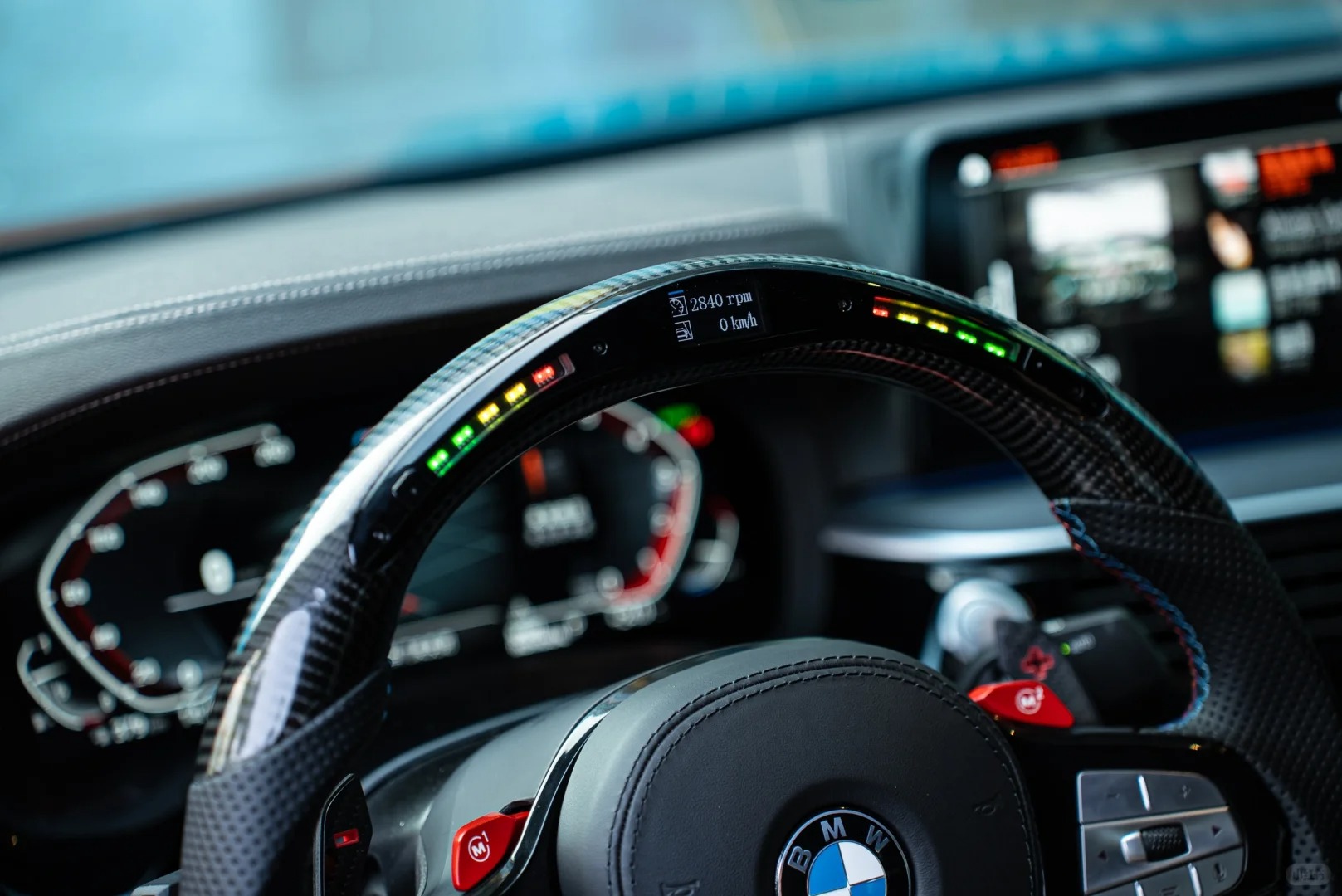 BMW G20LED carbon fiber steering wheel