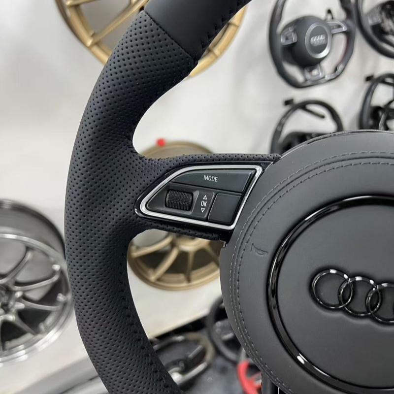 Customized Audi steering wheel, suitable for direct adaptation of aftermarket steering wheel for Audi vehicle modification.