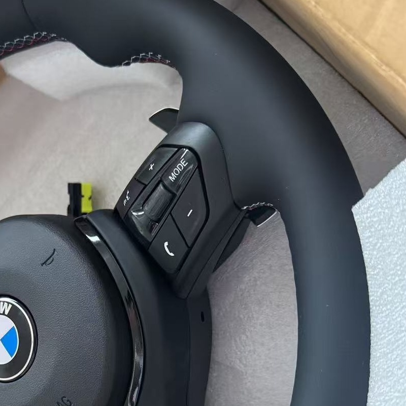 Integrated steering wheel for BMW F93 5 Series F07 6 Series 8 Series