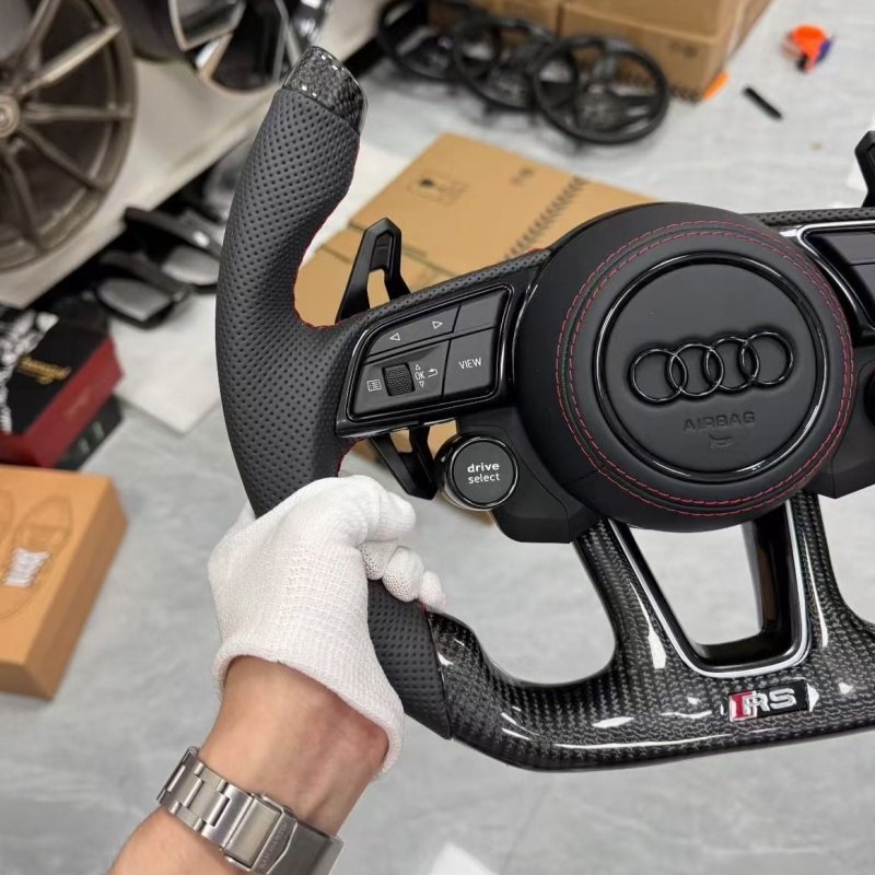 Customized Audi steering wheel, suitable for direct adaptation of aftermarket steering wheel for Audi vehicle modification.